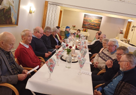 Frelsesarméen takker Rotary Brumunddal for hjelp med Julegryta-23