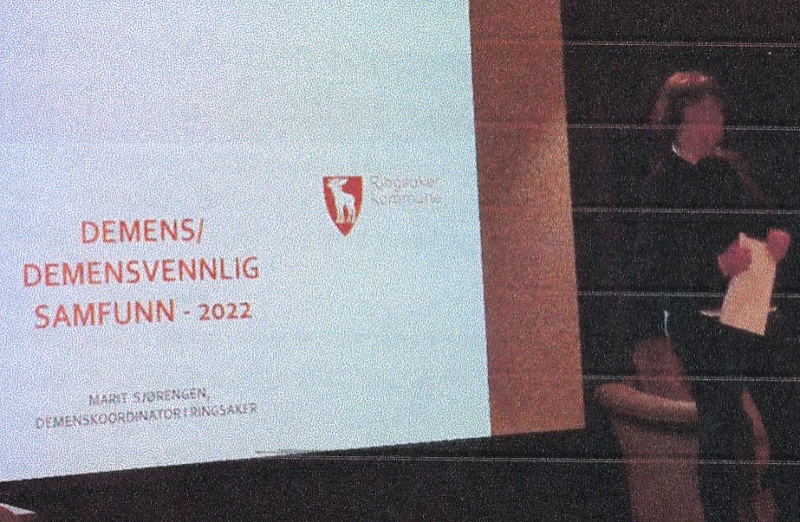 Om demens og et demens vennlig samfunn v/ Marit Sjørengen. Demensforeningen i Ringsaker. v/ Leif Bjarne  Steinbakken.