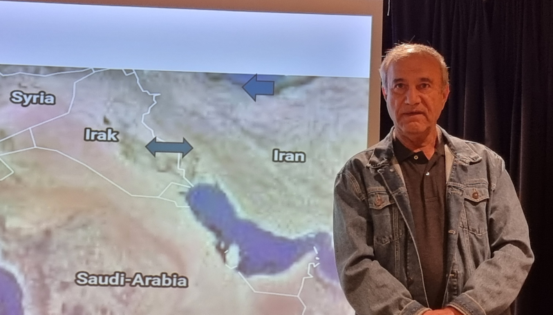 Iran - status v/Mostafa Pourbayat
